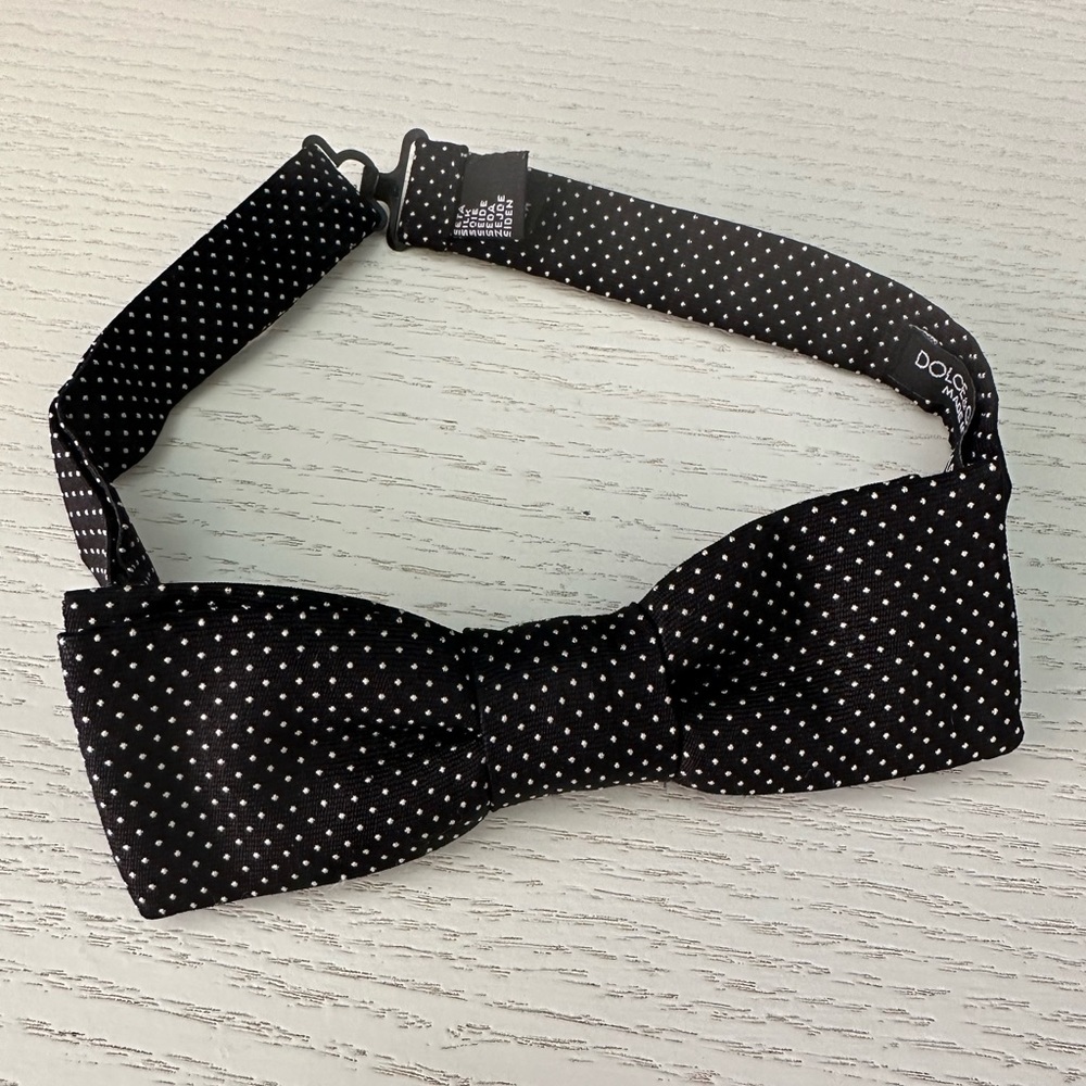 DOLCE AND GABBANA BOW TIE
